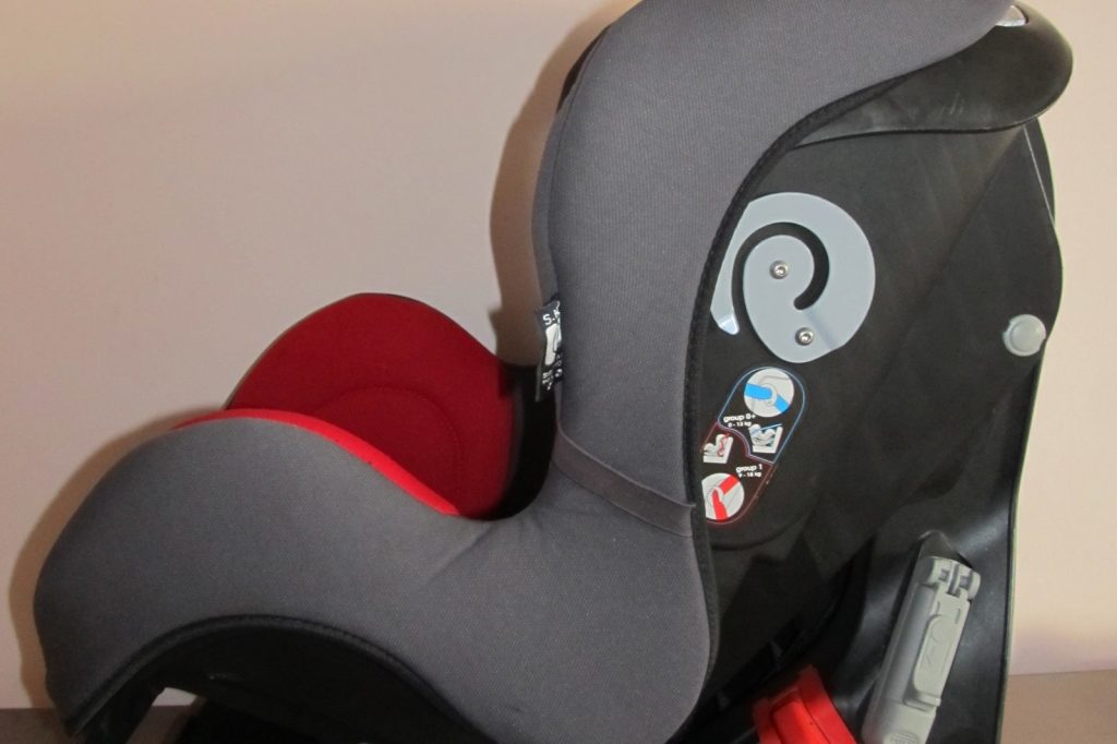 Counterfeit Car Seat Shatters in Crash Test, Raising Safety Alarms