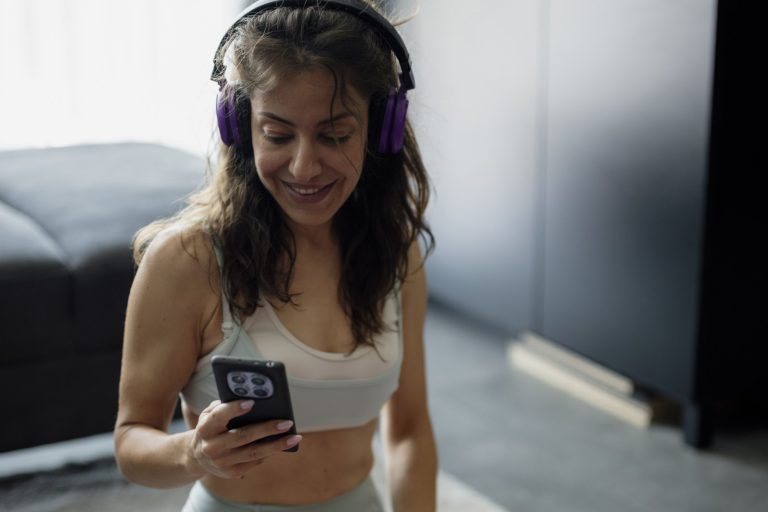 FitXR Brings Personalized Workouts to Smartphones, Expanding Beyond VR