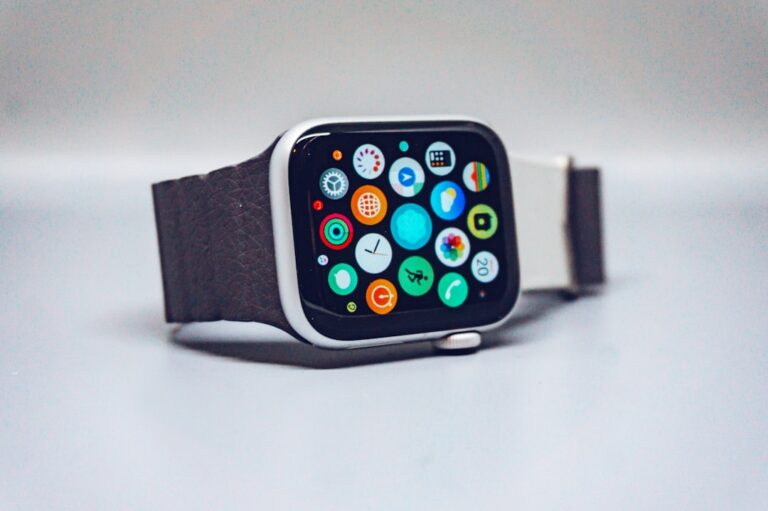 Apple Watch user base grows from 4.2 million to 115 million