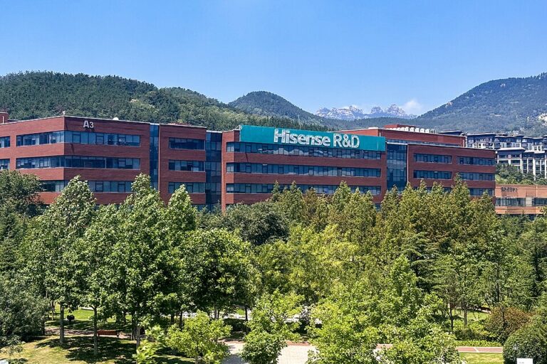 Hisense A10 Ultra Launches With Dual Displays And Magnetic Attachment System