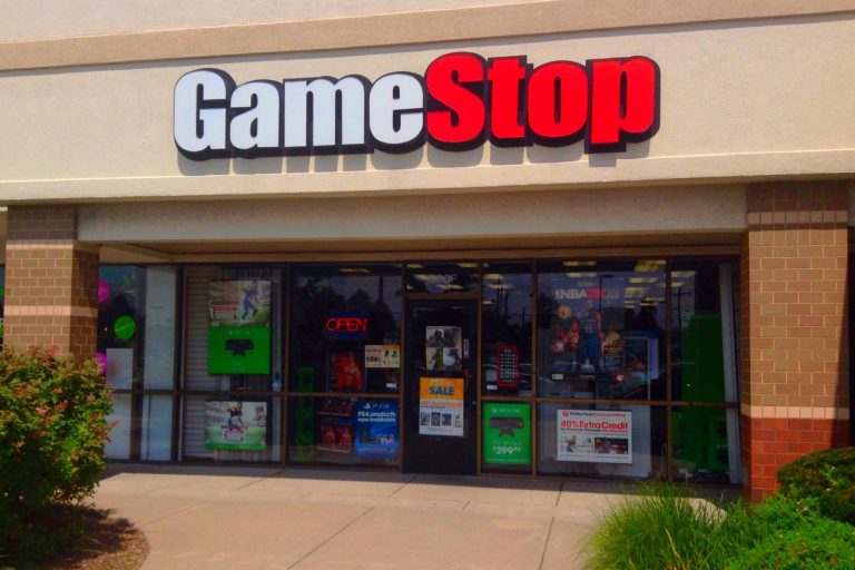 GameStop Lists Used PlayStation 5 Pro Consoles at $1,499 Ahead of GTA VI Launch Anticipation