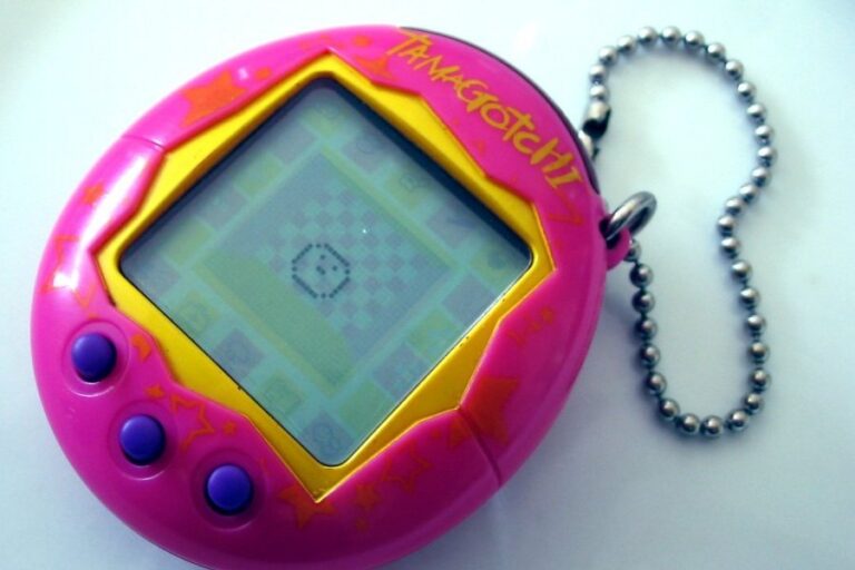 Starboy and Muse Charm: How AI Keychain Pets Revive the Tamagotchi Craze