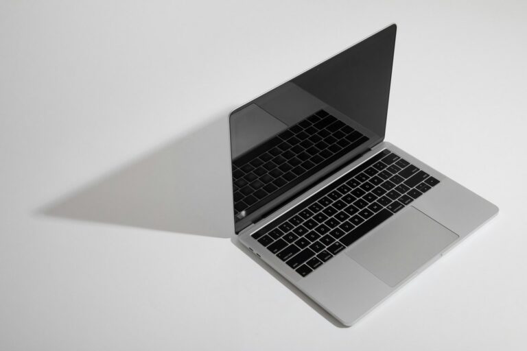 Apple Integrates Touchscreen Technology into the Latest MacBook Pro Professional Lineup